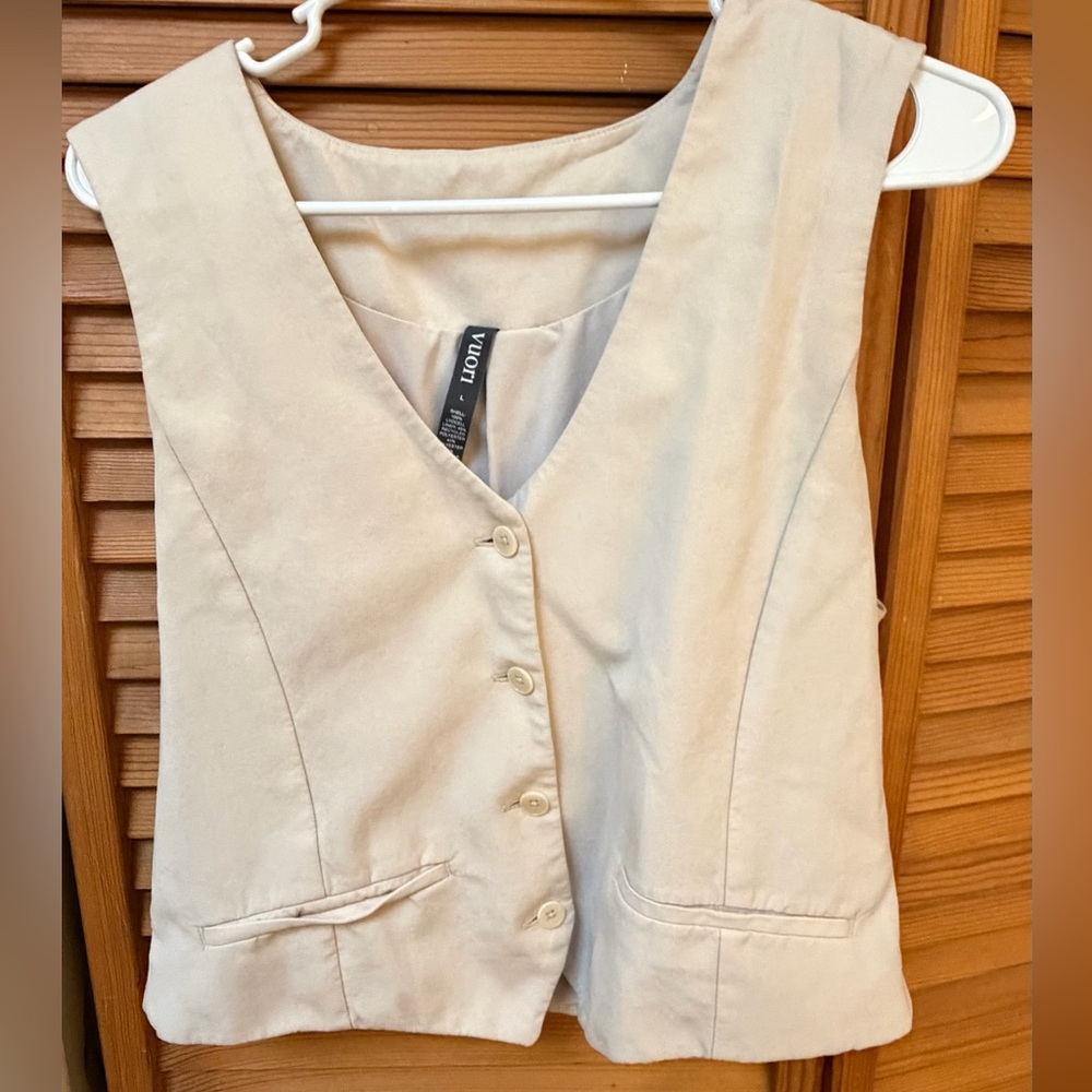 Vuori women's vest